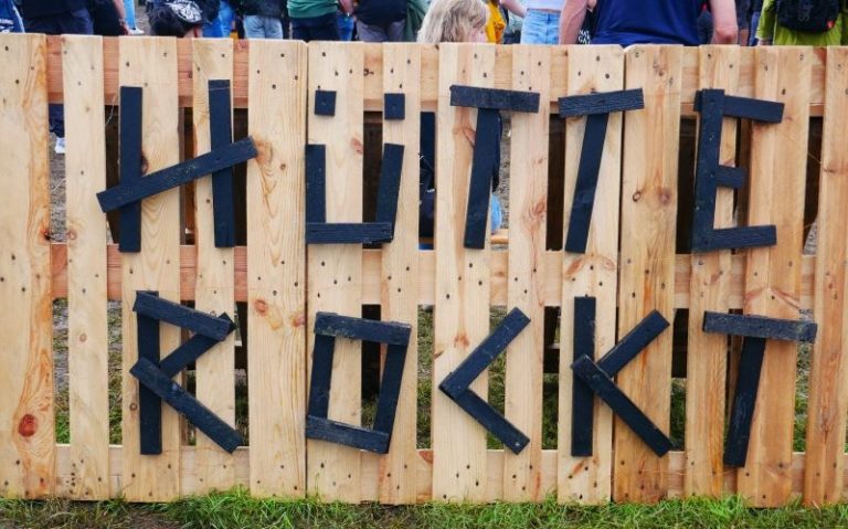 HÜTTE ROCKT FESTIVAL – 17. Auflage des Kleinstadt-Festivals