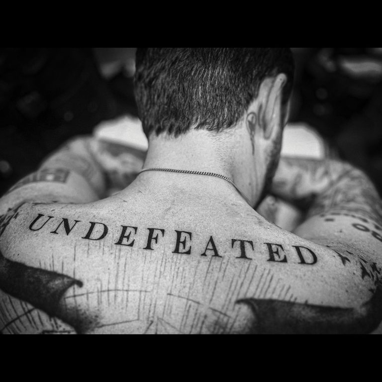 FRANK TURNER – Undefeated